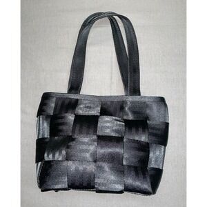 Harvey's The Original Seatbelt Bag Purse Medium Black Nylon Gray Lining 10x8